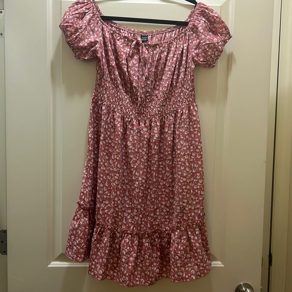 Shein pink floral dress. Short sleeve and above the knee dress.